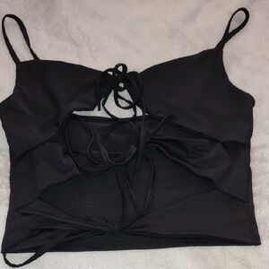 SHEIN Black Tie-Front Crop Top